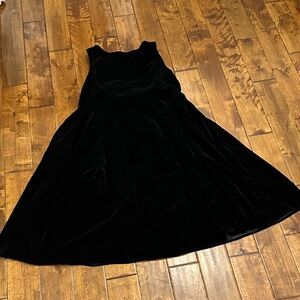 Cider Black Velvet Maxi‎ Dress